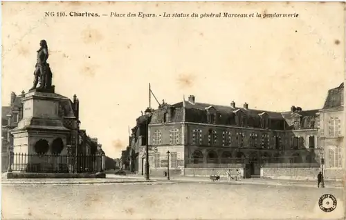 Chartres - Place des Epars -56592