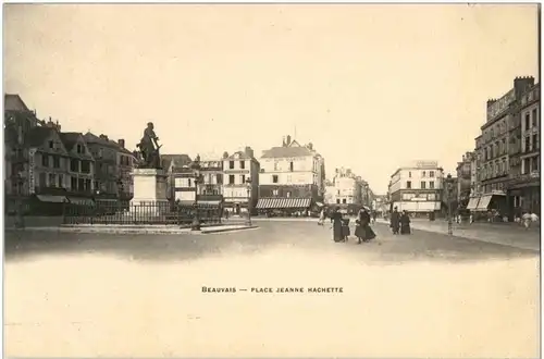 Beauvais - Place Jeanne Hachette -8884