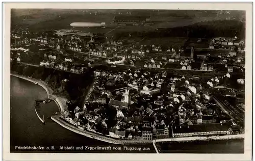 Friedrichshafen mit Zeppelin -114336