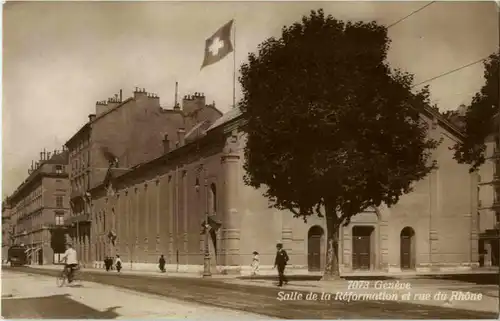Geneve - Salle de la Reformation et rue du Rhone -162548