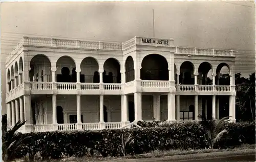 Togo - Lome - Le palais de Justice -285824