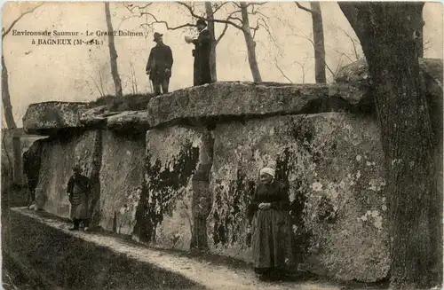 Bagneux - Le Dolmen -410776