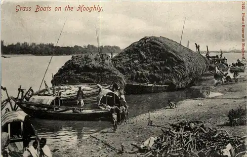 Grass Boats on the Hooghly -74346