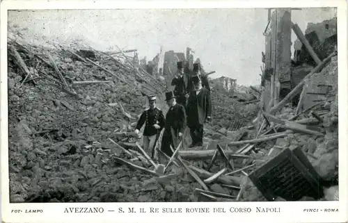 Avezzano - Il Re sulle Rovine del Corso Napoli -82418