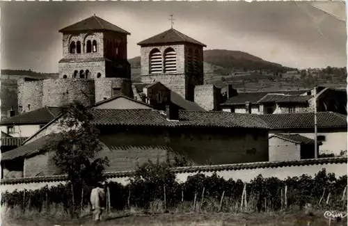 Champdieu, Le Bourg et lÈglise -365164