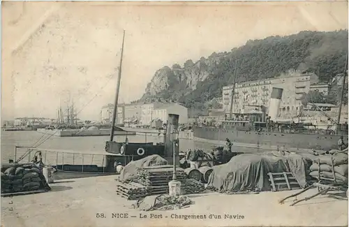 Nice, Le Port - Chargement dùn Navire -367502