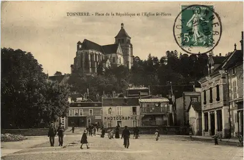 Tonnerre - Place de la Republique -101952