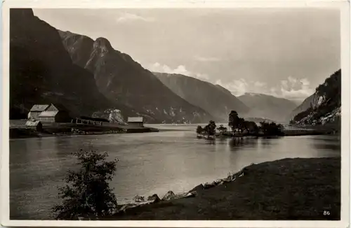 Odda - Hardangerfjord -94828