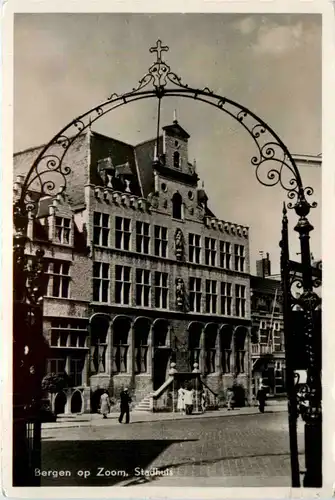 Bergen op Zoom - Stadhuis -485098