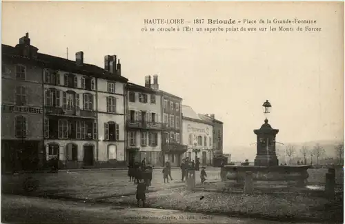 Brioude - Place de la Grande Fontaine -468090