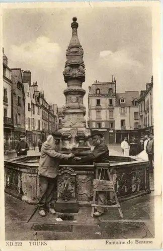 Tours - Fontaine de Beaune -491188