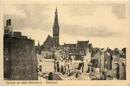 Nijmegen - Gezicht op ruine Broerskerk -475640