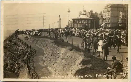 Folkestone - Zig-Zag Path -638308