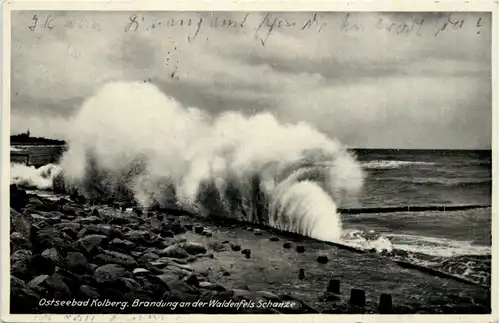 Ostseebad Kolberg - Brandung an der Waldenfels Schanze -626966