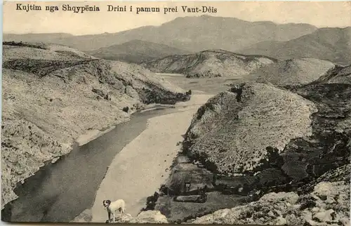 Albania - Drini i pamun prei Vaut-Deis -644674