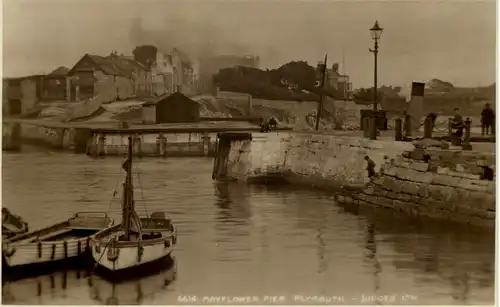 Mayflower Pier - Plymouth -645370