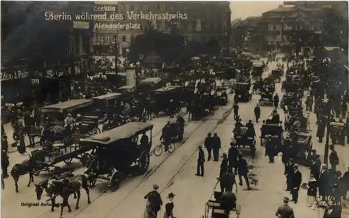 Berlin während des Verkehrsstreiks - Alexanderplatz -657734