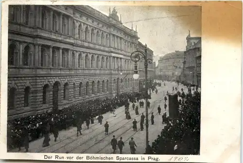 Prag - Der Run vor der Böhmischen Sparcassa -659698