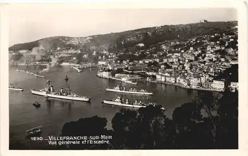 Villefranche-Sur-Mer, Vue generale et LÈscadre -540416