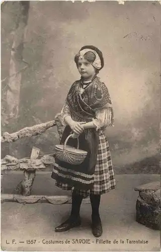 Costumes de Savoie, Fillette de la Tarentaise -540510