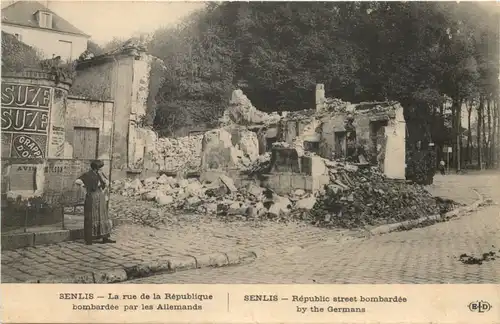 Senlis - La rue de la Republique -672274