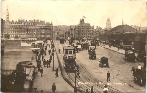 London - Blackfriars Bridge -690902