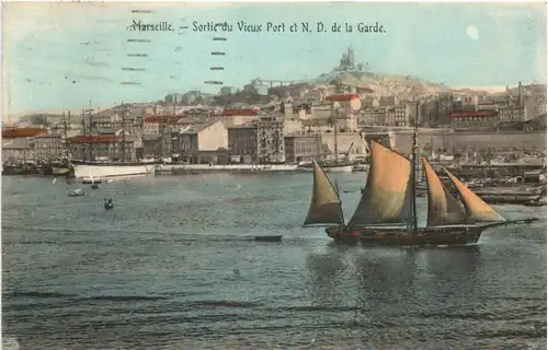 Marseille - Sortie du Vieux Port -694386