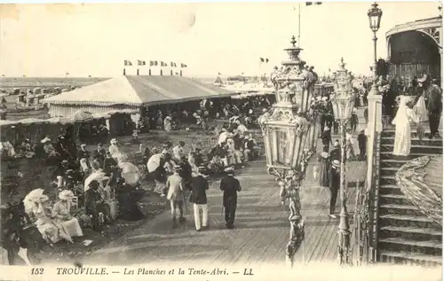 Trouville - Les Planches et la Tente-Abri -697582