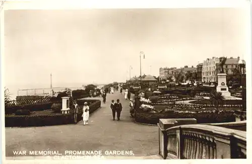 Calcton on Sea - War Memorial -703512