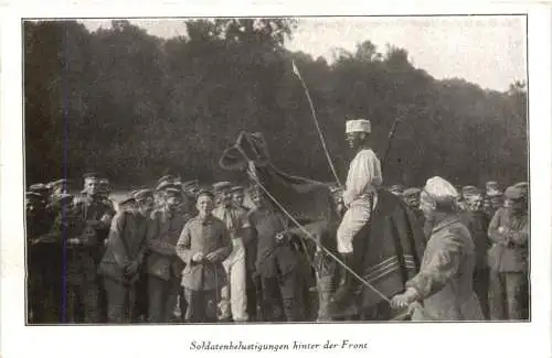 WW1 - Belustigung deutscher Soldaten hinter der Front -732270