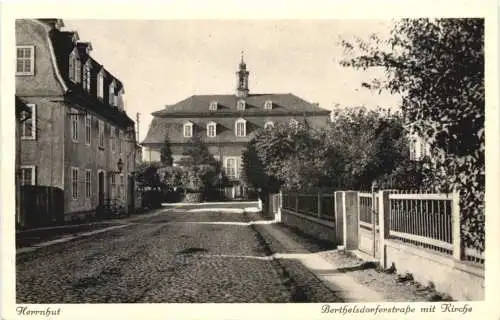 Herrnhut in Sachsen - Berthelsdorferstraße mit Kirche -740034