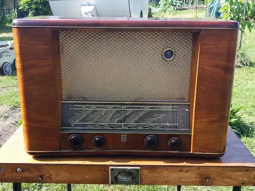 Nr. 44 Philips Saturn 51 BD612A-22 – Baujahr 1951/52 - Röhrenradio  