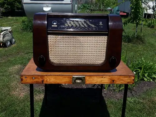 Nr. 52 Wega Radio Stuttgart – Typ 467W1 Diana – Baujahr 1951/52  - Röhrenradio  