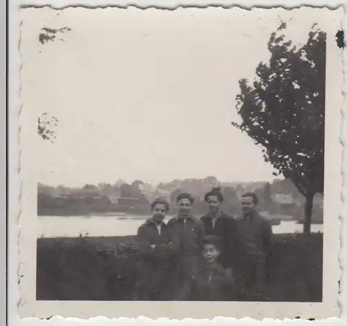 (F22329) Orig. Foto junge Männer, Ruderer in Torgau 1950er