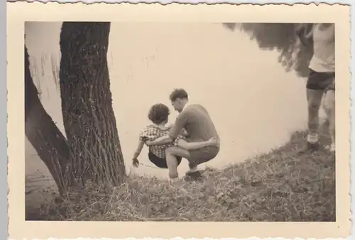 (F10558) Orig. Foto Lychen, junges Paar Bobby und Peter (Frau) am See 1939