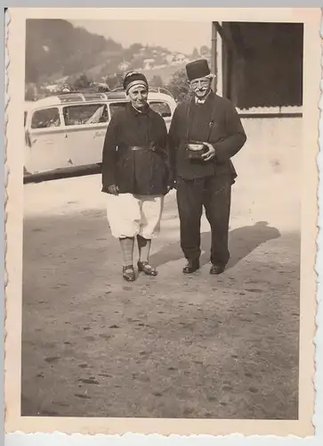 (F10523) Orig. Foto Personen u. Autobus am Eingang Salzbergwerk (Berchtesgaden?)