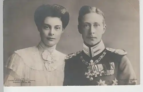 (76512) Foto AK Wilhelm von Preußen mit Gattin, um 1905