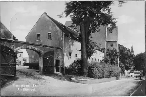 [Ansichtskarte] Frankenberg i. Sa. Am Rittergut - gelaufen mit Text auf der Rückseite und gestempelter Briefmarke - siehe Scan. 