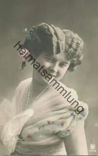 Junge Frau in Tüll - Verlag RPH Rotophot Berlin 771/72 - coloriert gel. 1907