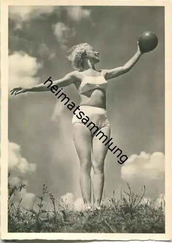 Schönheit der Gymnastik - Ballgymnastik - Foto-AK Grossformat - Verlag E. A. Schwerdtfeger & Co. AG Berlin