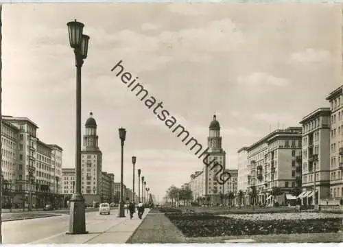 Berlin - Frankfurter Allee - Blick zum Frankfurter Tor - Verlag H. Sander Berlin 60er Jahre