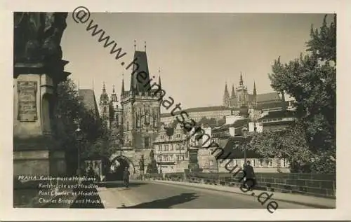 Prag - Karlsbrücke und Hrdcin - Foto-AK