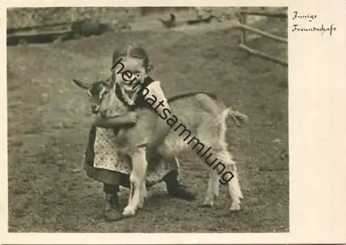 Innige Freundschaft - Ziege - Mädchen - Foto-AK Grossformat - Verlag Gebr. Metz Tübingen