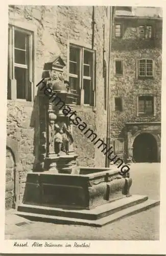 Kassel - Alter Brunnen im Renthof - Foto-AK - Verlag Bruno Hansmann Kassel