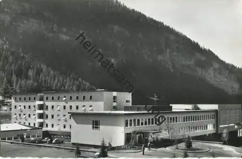 Leukerbad - Rheumaklinik - Foto-AK - Verlag Bruno Grichting Leukerbad gel. 1962