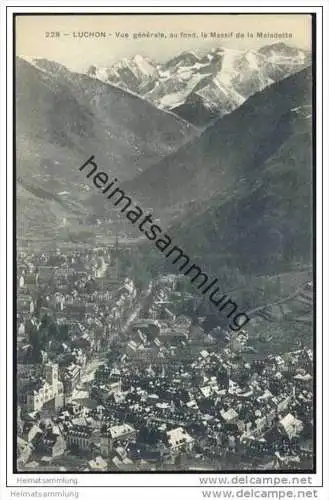 Luchon - Haute-Garonne - Vue generale - au fond - le massif de la Maladetta