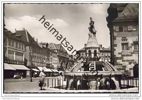 Worms - Marktplatz - Siegfriedbrunnen - Foto-AK