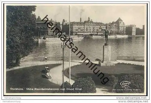 Stockholm - Södra Blasieholmshamnen med Grand Hotel - Foto-AK