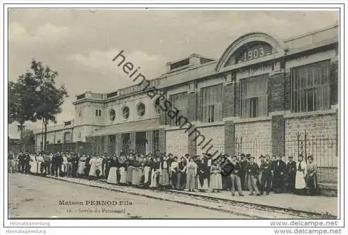 Pontarlier - Maison PERNOD Fils - Sortie du Personnel