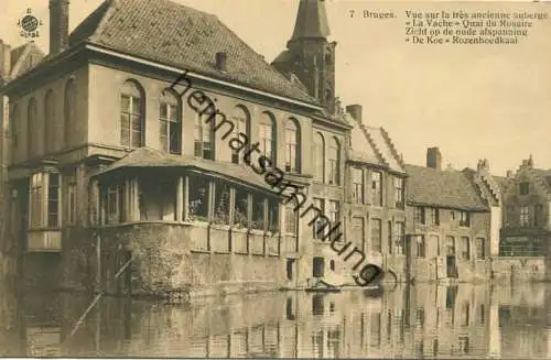 Bruges - Vue sur la tres ancienne auberge La Vache - Quai du Rosaire